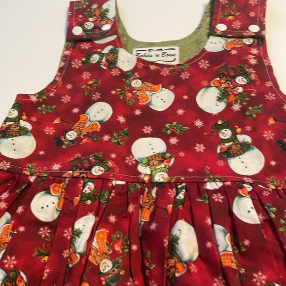 Babies and Bows handmade dress/jumper w/matching doll dress snowman design - Picture 7 of 13